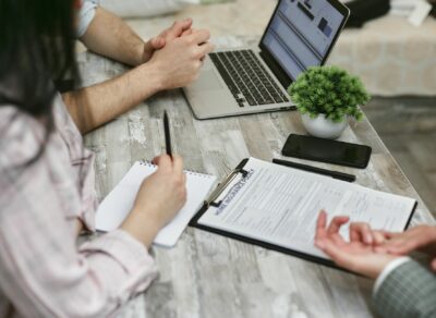 Mutuelles : le budget 2027 veut prolonger la taxe de 2,05 % sur les complémentaires santé